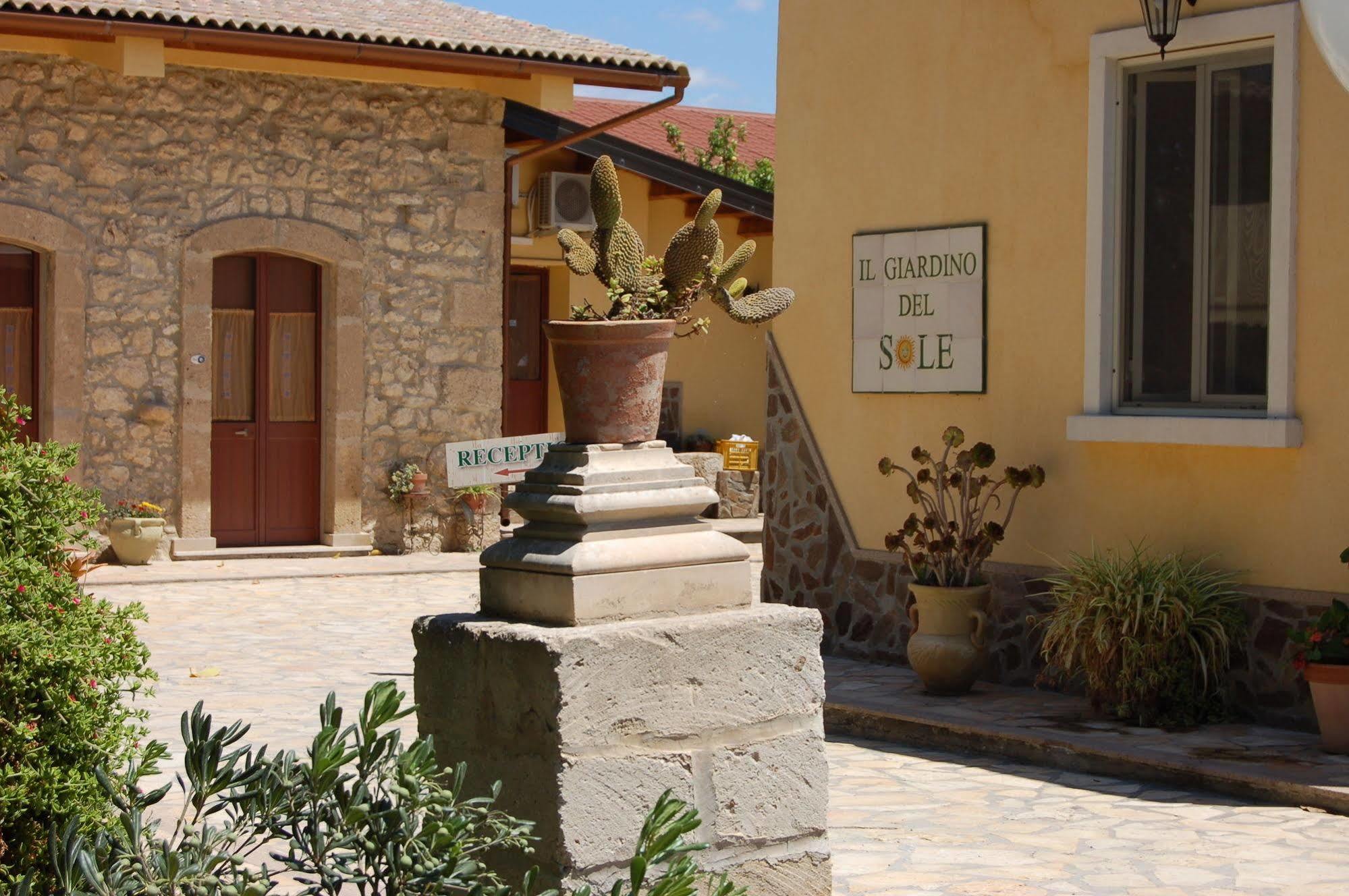 Il Giardino Del Sole Villa Аньоне Бани Екстериор снимка